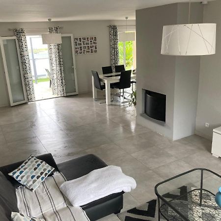 Maison Familiale Avec Jardin De 1500M2 Saint-Genes-de-Fronsac Buitenkant foto